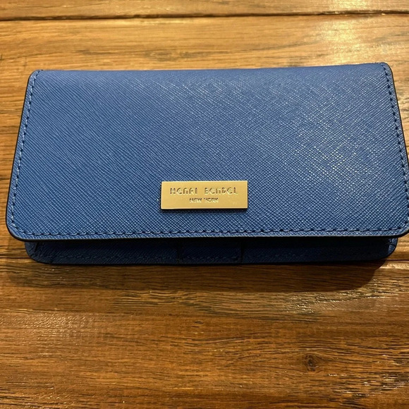 Henri Bendel Smartphone Case - Picture 1 of 8